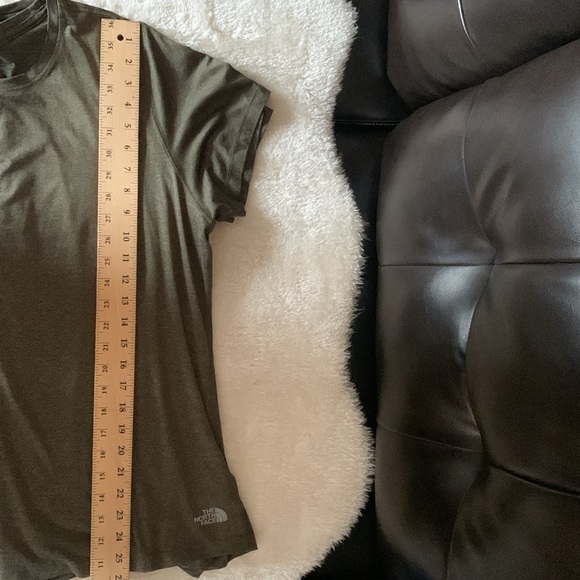 The North Face Shirt - Picture 10 of 11